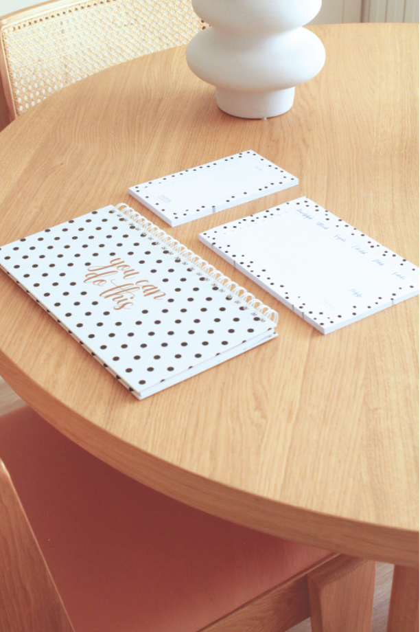 SP- H/ POKLON PAKET STOLNI DOTS